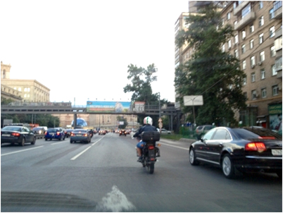 podrostkam-razreshat-upravlyat-skuterom-s-14-let